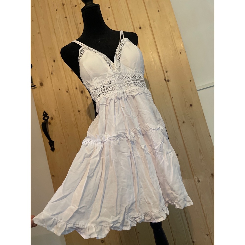 White blackless summer dress